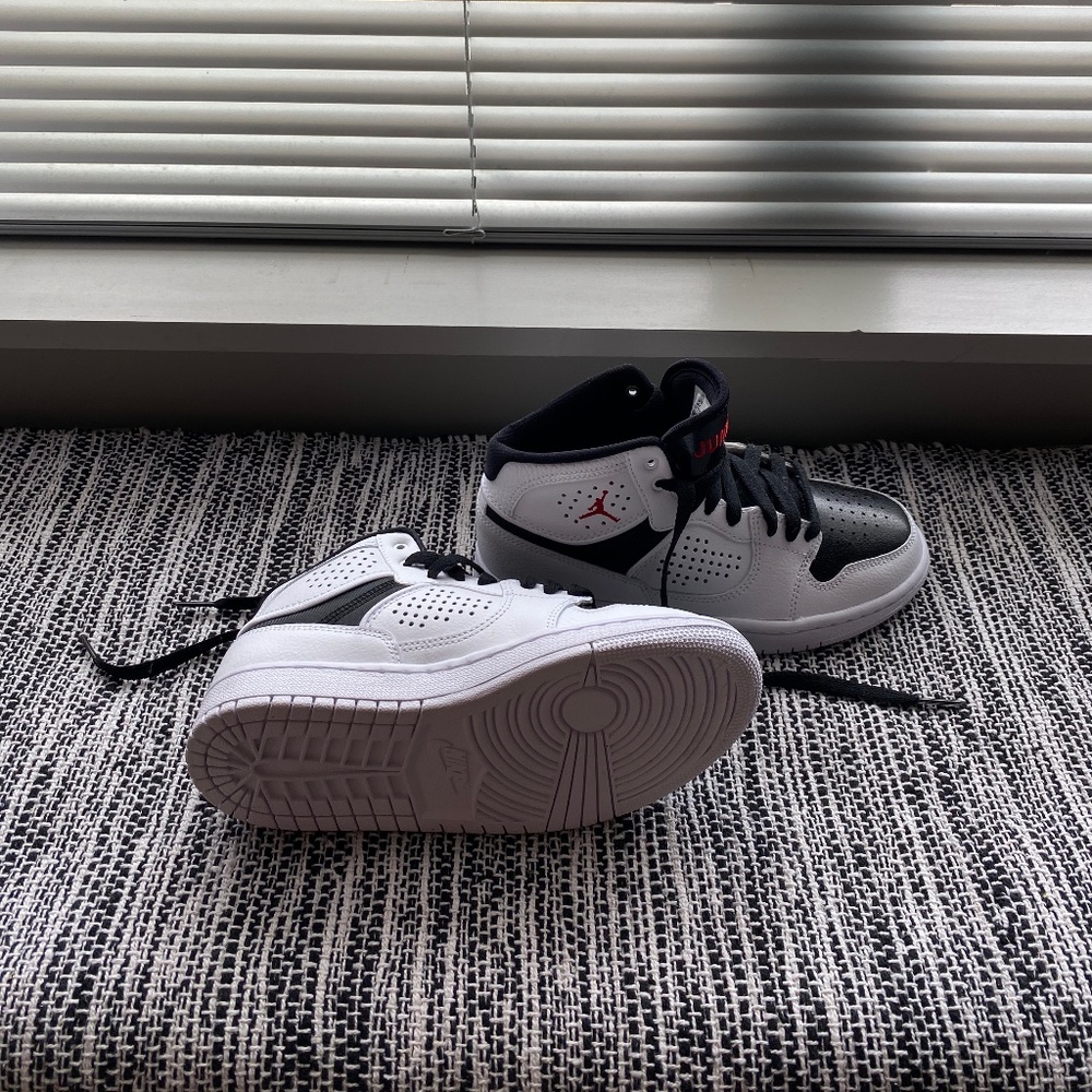 Nike Jordan’s Jumpman  (Brand New)